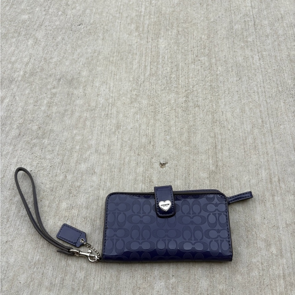 Coach Navy Patent Signature Wristlet Wallet Heart Logo